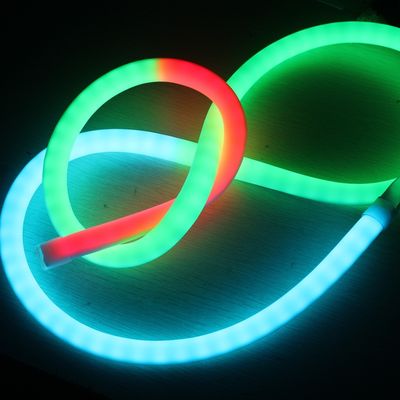 24V의 멋진 픽셀 추격 LED 네온 RGB 360도 부드러운 리본 튜브 실리콘 재료